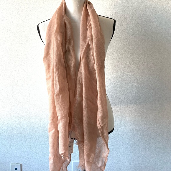 Loft Scarf - Picture 2 of 8